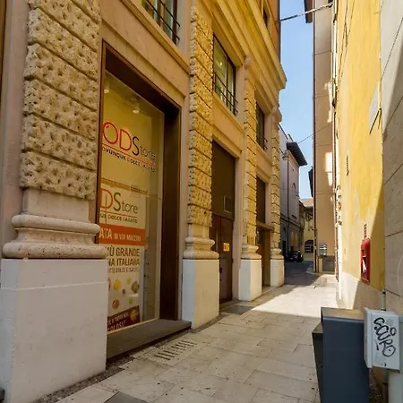 Montecchi *