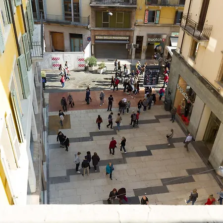 Montecchi Apartment *